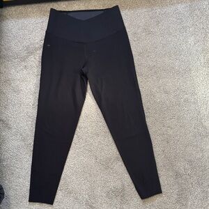 Lorna Jane ankle biter raw hem leggings